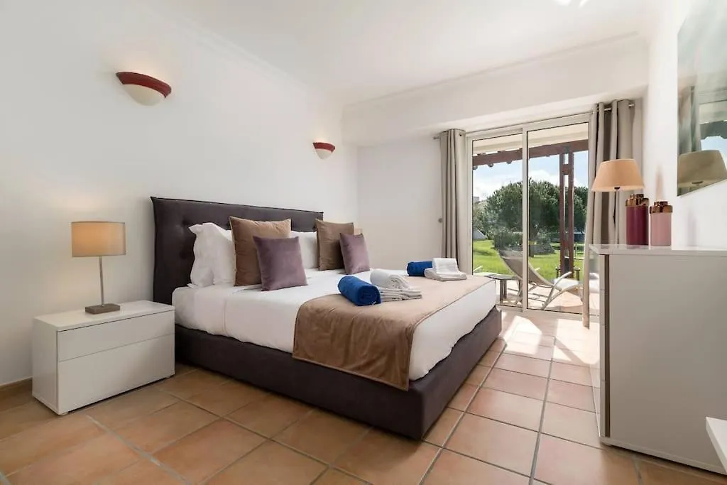Stylish 2Br Ground Floor Apartment In Vila Sol, Direct Garden And Poolside Acces Quarteira