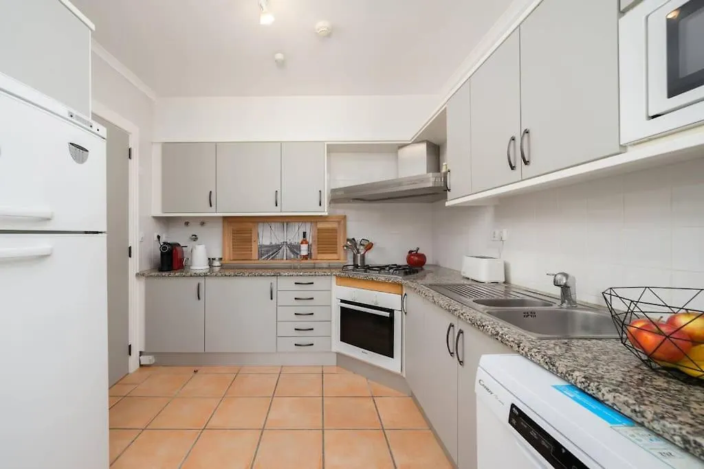 Stylish 2Br Ground Floor Apartment In Vila Sol, Direct Garden And Poolside Acces Quarteira
