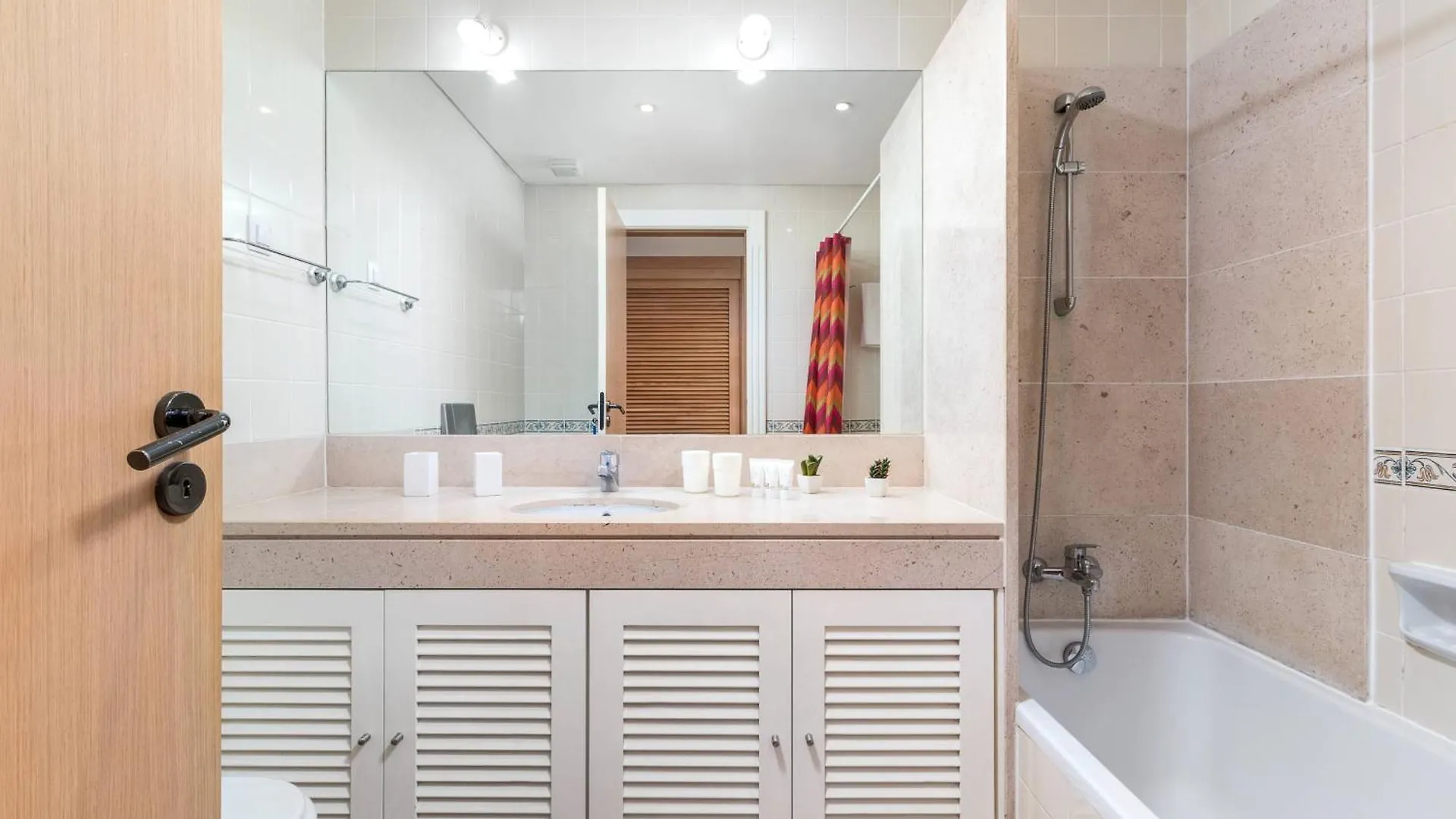 Stylish 2Br Ground Floor Apartment In Vila Sol, Direct Garden And Poolside Acces Quarteira Portugal