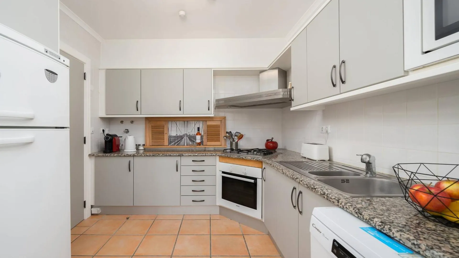Stylish 2Br Ground Floor Apartment In Vila Sol, Direct Garden And Poolside Acces Quarteira