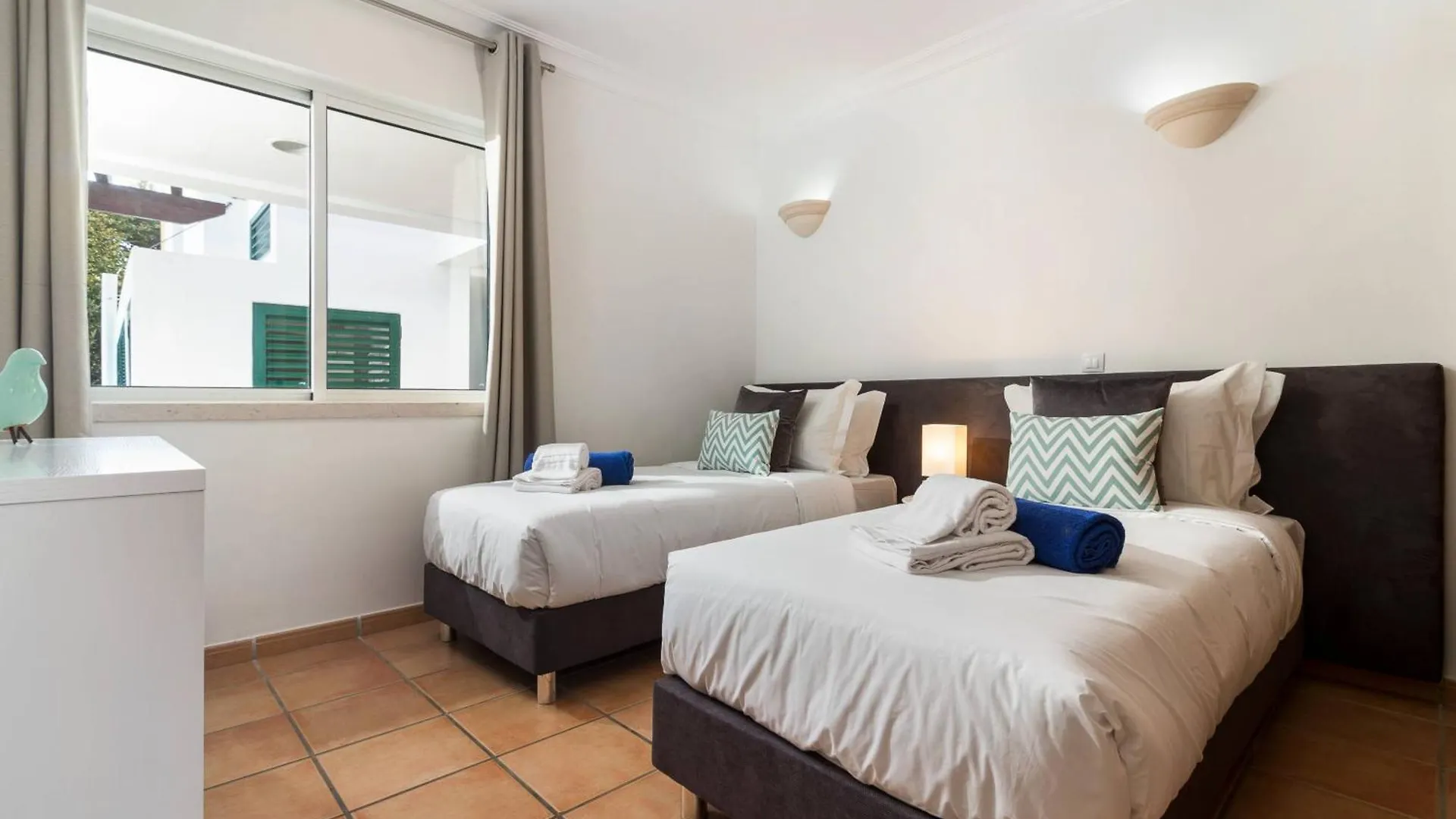 Stylish 2Br Ground Floor Apartment In Vila Sol, Direct Garden And Poolside Acces Quarteira