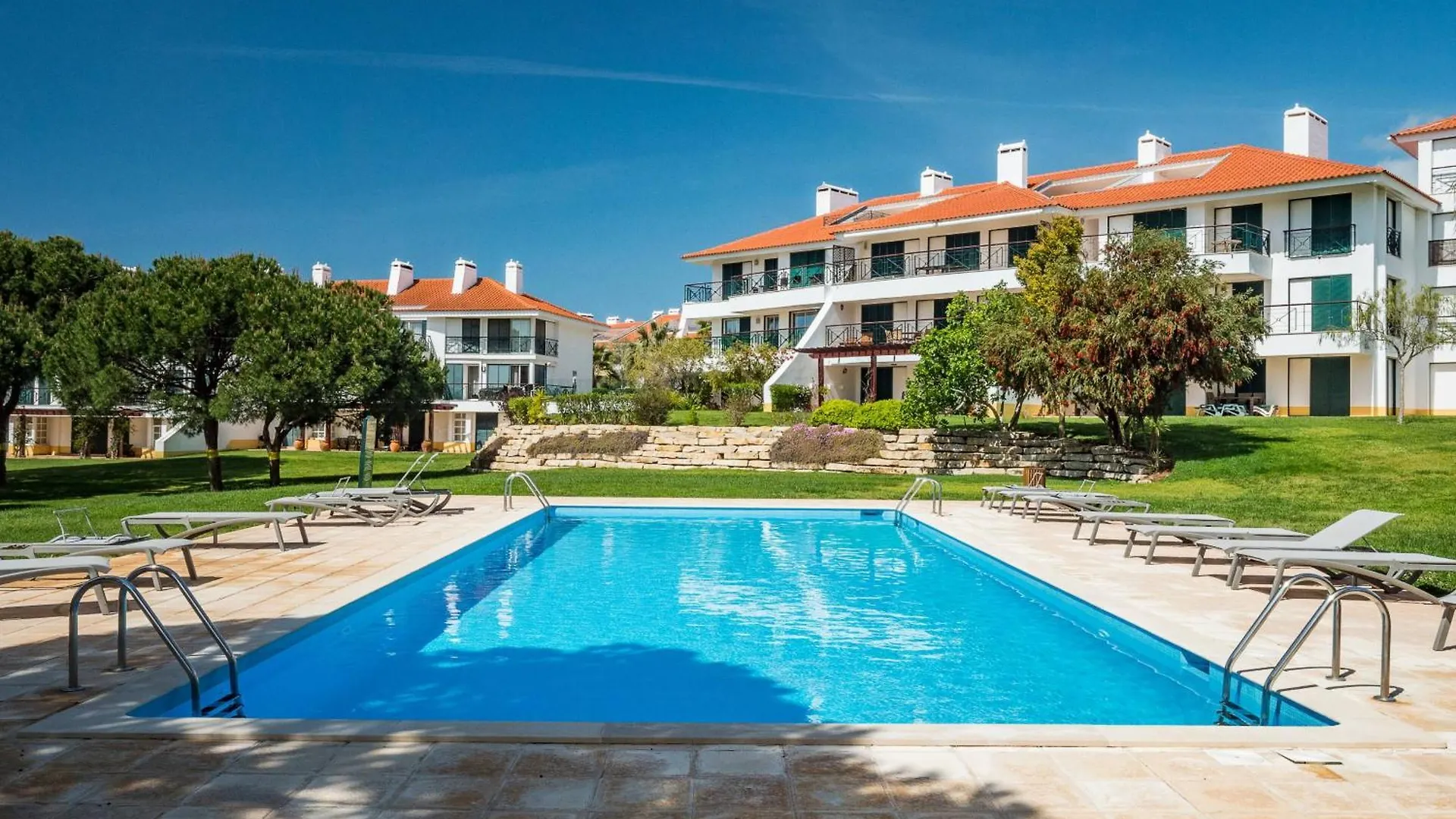 Stylish 2Br Ground Floor Apartment In Vila Sol, Direct Garden And Poolside Acces Quarteira
